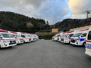 愛知県内消防本部から集結した救急車