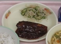 給食の写真