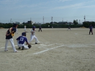 とうちゃんソフトボールの試合の様子