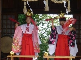写真2：神明社の祭り