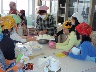 豆腐作り(石ヶ瀬小学校)