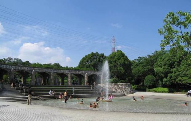 大府みどり公園じゃぶじゃぶ池の写真