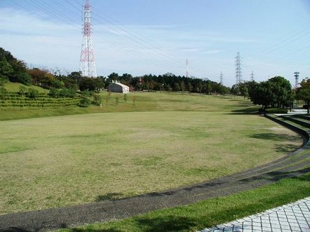 大府みどり公園大芝生広場