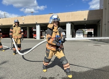 写真:放水訓練中の様子