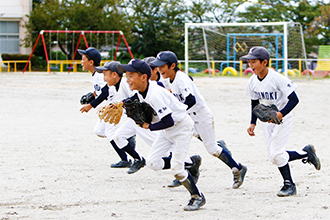 （9）元気な野球少年