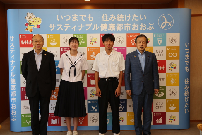 坂本茜さんと菅野絢之介さんと岡村市長