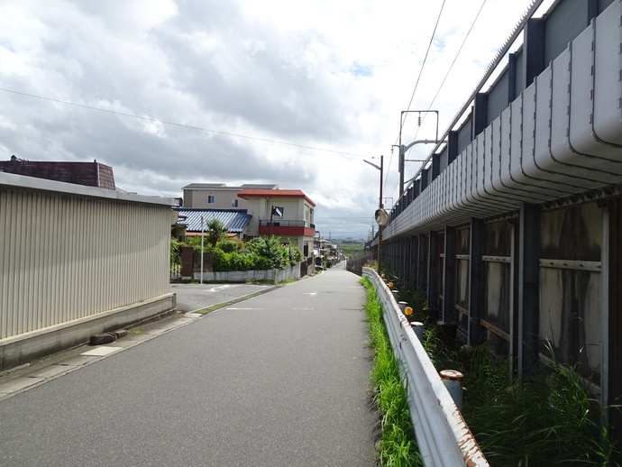 （4）神田町三丁目東海道新幹線沿い道路 T字路