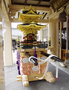吉川獅子屋形