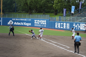 活躍する選手の写真