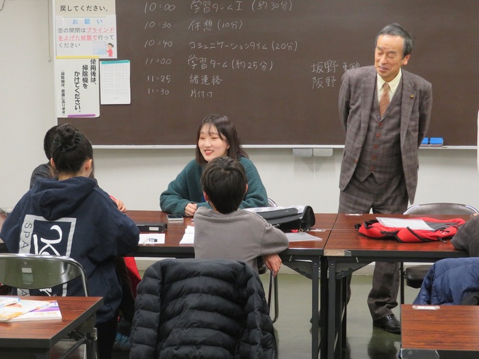東山公民館での学習支援の様子