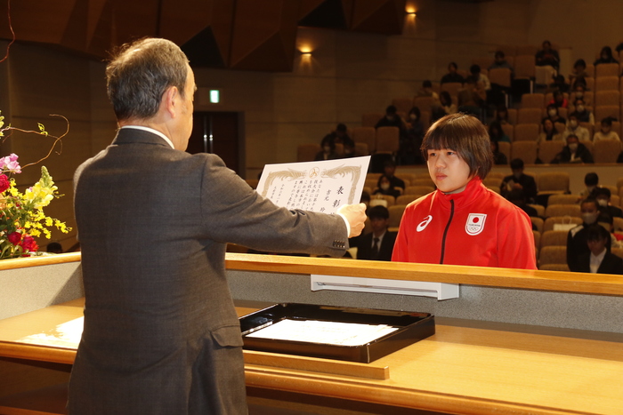文化・スポーツ活動表彰式及び教育表彰式の様子