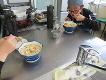 試食