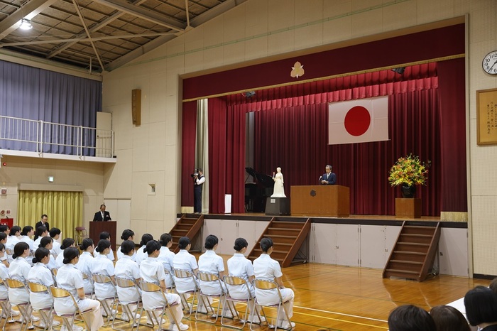 桃陵高校令和7年度戴灯式の様子