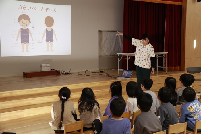 市内保育園での出張授業の様子