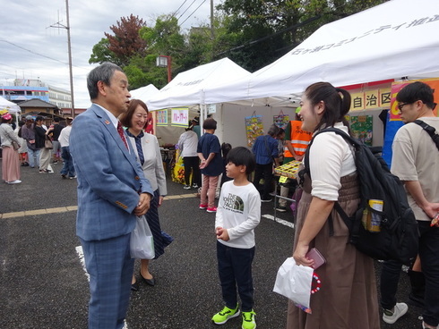 屋外・食品バザー