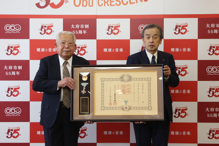 高齢者叙勲を受章された林勝さん訪問時の様子