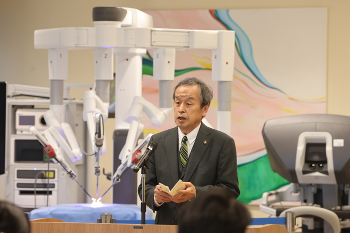 手術支援ロボット「ダビンチ」導入記念式典の様子