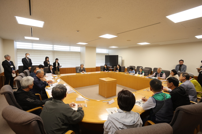 協議会市長表敬の様子