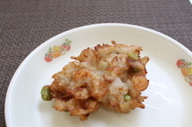エビとタマネギの米粉かき揚げ